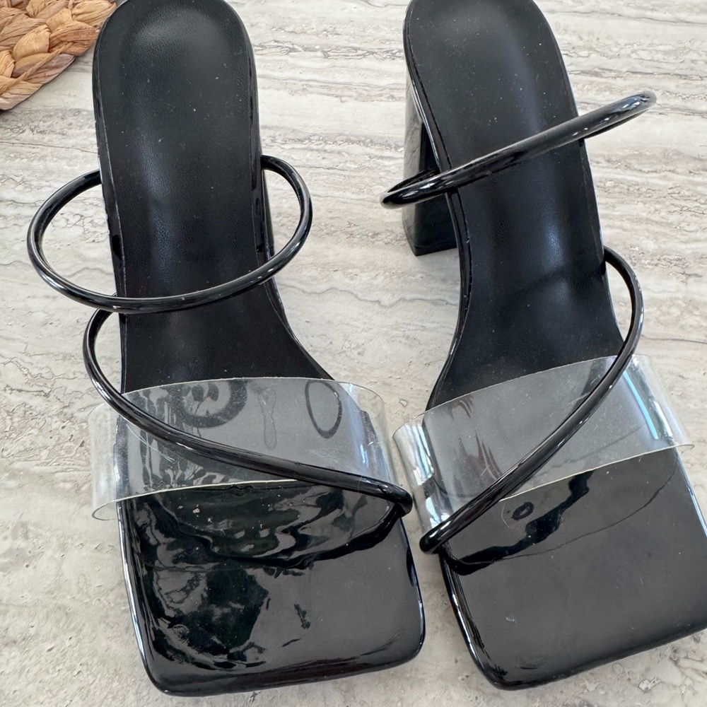 Elegant Black Strappy Women's Heels